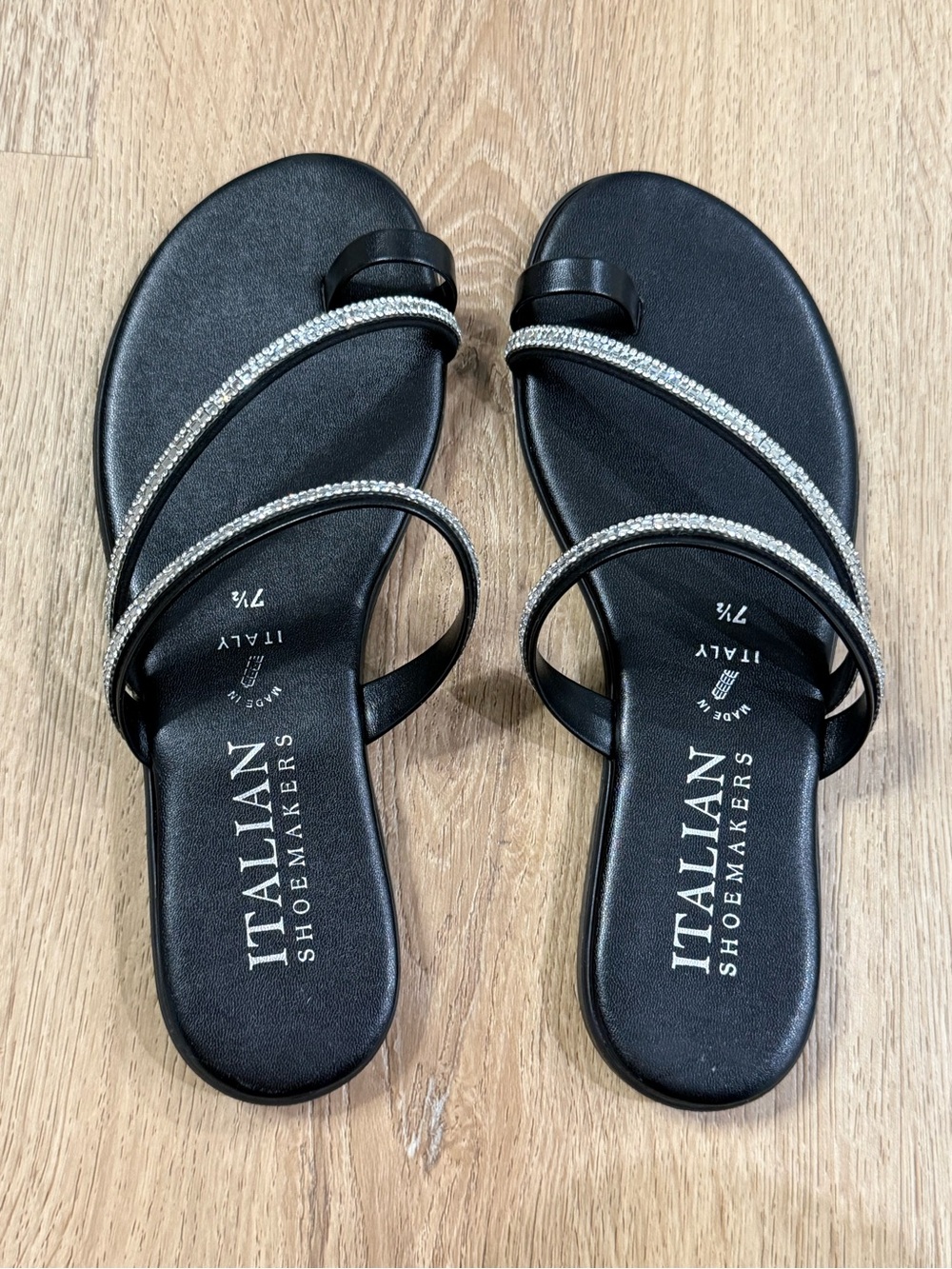 NWOT Italian Shoemakers Black Sandals with Silver Rhinestone Straps